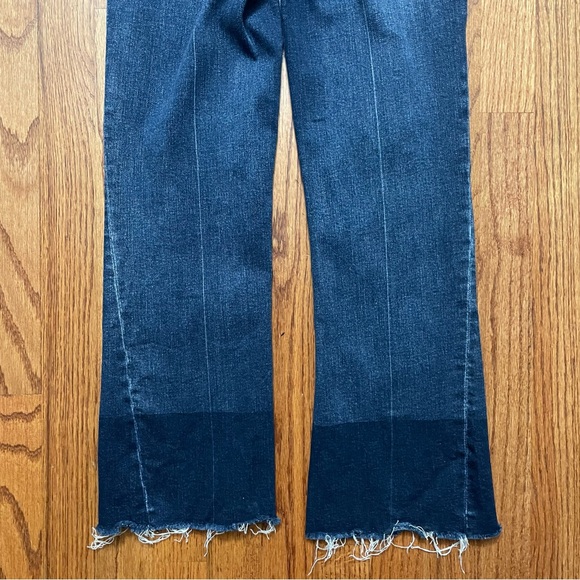 Spanx Cropped Flare Jeans with frayed hem in medium wash size XS - Picture 8 of 15